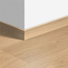 Ще Quick-step 77 мм высота White varnished Oak planks